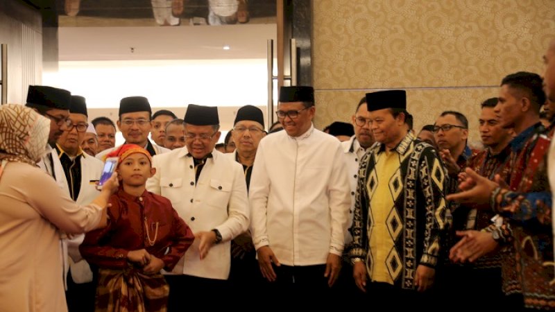 Presiden PKS Sohibul Iman bersama Gubernur Sulsel Nurdin Abdullah di Hotel Claro, Minggu (25/9/2019).