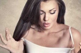 Alasan Ilmiah Pria Tertarik dengan Payudara Wanita