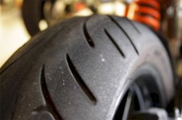 Empat Rahasia Bikin Ban Motor Tak Cepat Botak