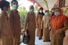 Antisipasi Asap TPA, Dinas Kesehatan Makassar Buka Posko Bantuan Medis dan Bagikan 7.000 Lembar Mask