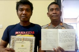 Jalan Kaki dari Jawa hingga Sulawesi, Pria Lamongan Ini Datangi Polres Gowa
