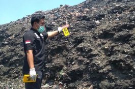 Cari Penyebab Kebakaran, Polisi Olah TKP Kebakaran di TPA Sampah Antang