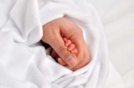 Wanita Ini Melahirkan Sehari Setelah Tahu Dirinya Hamil