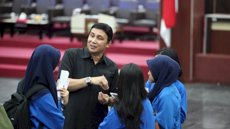 Sekretaris DPD PDI Perjuangan Sulawesi Selatan, Rudy Peter Goni 