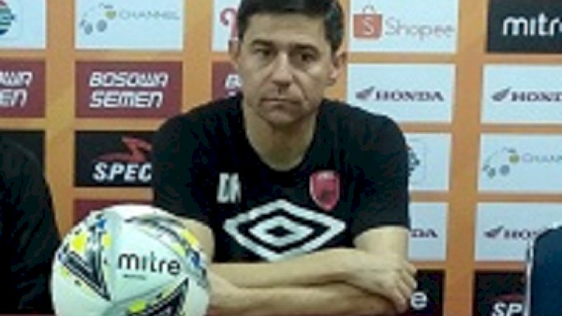 Pelatih PSM Makassar, Darije Kalezic.