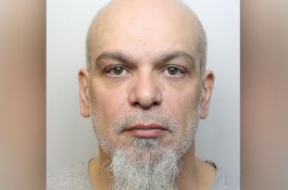 Simpan 1200 Foto Tak Senonoh Anak-anak, Pedofil Ini Menangis Dijemput Polisi