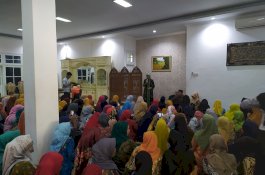 Silaturahmi dengan Guru Paud, Istri Bupati Barru Pamit