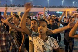 Ribuan Rakyat Mesir Melakukan Demo, Desak Presiden El-Sisi Mundur