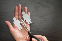 Pria ini Diburu Polisi Karena Ceraikan Istri Tanpa Sepengetahuannya