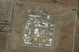 Sipir Pergoki Tiga Tahanan Gali Tembok dengan Sendok dan Garpu