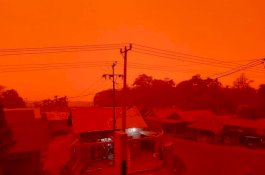 Langit dan Kabut Asap Memerah di Muaro Jambi, Ini Penjelasan BMKG