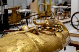 Foto-foto Luar Biasa Peti Mati Berlapis Emas Raja Firaun