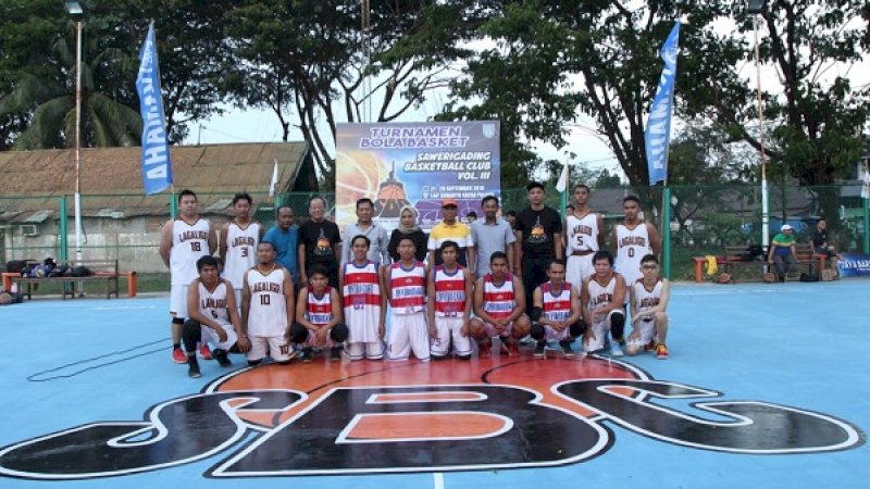 Turnamen bola basket antarklub volume III 2019 yang dilaksanakan di Lapangan Sunaryo Arena Kota Palopo, Sabtu (21/9/2019).