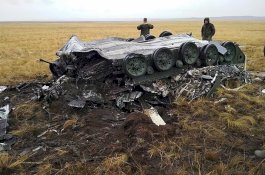 Dua Kendaraan Lapis Baja Rusia Hancur Total Setelah Jatuh di Ketinggian 1.5 Km