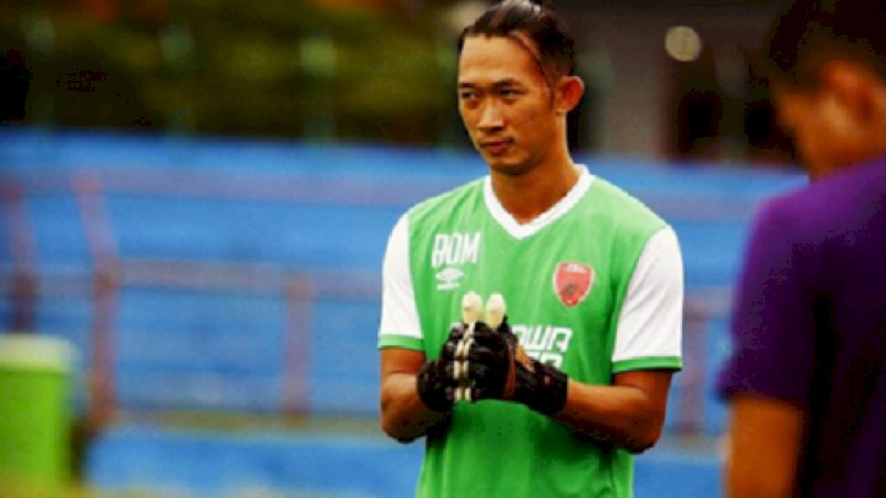 Rivky Mokodompit.