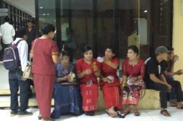 Undangan Dibatasi, Keluarga Legislator Sulsel Hanya Menunggu di Ruang Fraksi