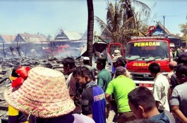 Masak Nasi Lalu Tinggalkan, 13 Rumah Rata dengan Tanah