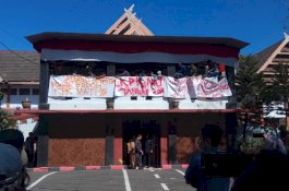Duduki Kantor DPRD Bulukumba, Mahasiswa Teriakkan Reformasi Jilid 2