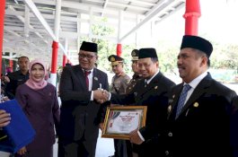 Pemkot Makassar Terima Penghargaan dari Kementrian ATR/BPN