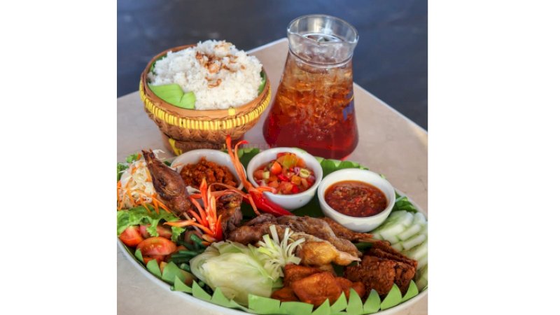 Promo Kuliner Tebaru Hotel Arthama, Bebek Gandul dan Ayam Goreng