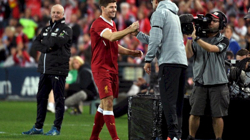 Jurgen Klopp Sebut Steven Gerrard Layak Gantikan Dirinya di Liverpool