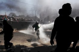 Anggota DPRD Dipukuli Polisi Saat Rekam Penganiayaan Mahasiswa