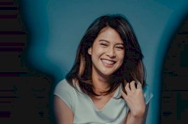 Dikatain Bodoh oleh Menkumham, Dian Sastro Beri Jawaban Bijak