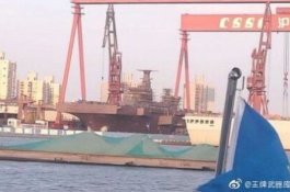 China Luncurkan Kapal Amfibi Raksasa Pertama