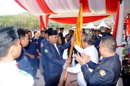 Dollah Mando Lantik Pengurus Karang Taruna Sidrap