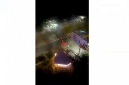 Polisi Bubarkan Massa Pakai Mobil, Driver Ojol Ditabrak