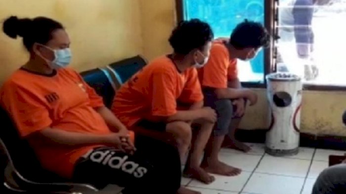 Pergoki Dua Putranya Perkosa Putri Angkatnya Ibu Cemburu 