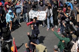 Rektor Ini Kritik Ancaman Sanksi Menristekdikti: Berlebihan, Tak Sesuai Harkat dan Martabat Manusia