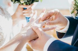 Tak Mau Jadi Tentara, Pria 24 Tahun Ini Nekat Nikahi Wanita 81 Tahun