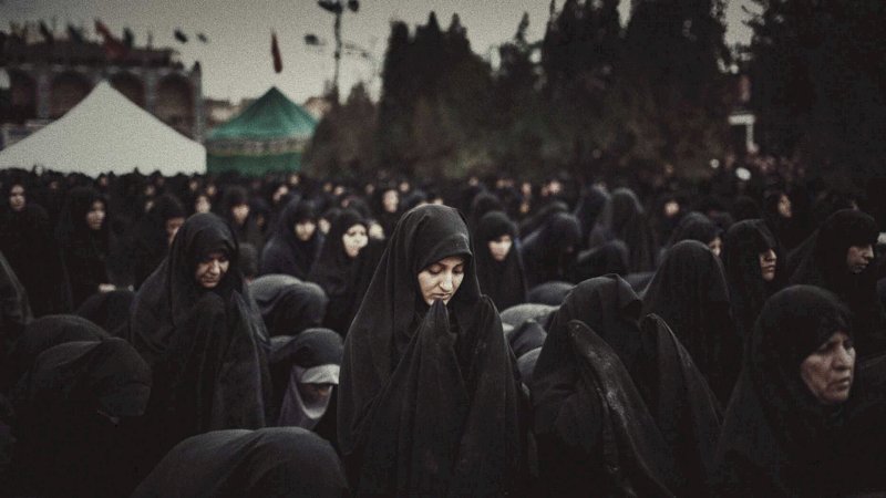 Wanita Iran beribadah (Foto: Fox News)