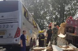 Bus Tabrak Truk: 36 Orang Tewas dan 36 Lainnya Terluka