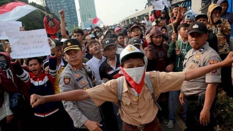 Menteri Pendidikan dan Kebudayaan, Muhadjir Effendy, menerbitkan Surat Edaran Nomor 9 Tahun 2019 tentang Pencegahan Keterlibatan Peserta Didik dalam Aksi Unjuk Rasa yang Berpotensi Kekerasan. (Foto: Detik.com)