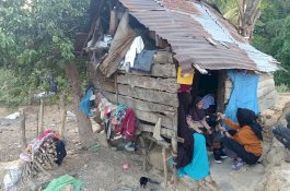 Perjuangan Nirwana, Gadis Kecil di Lembah Buung yang Bercita-cita Jadi Guru