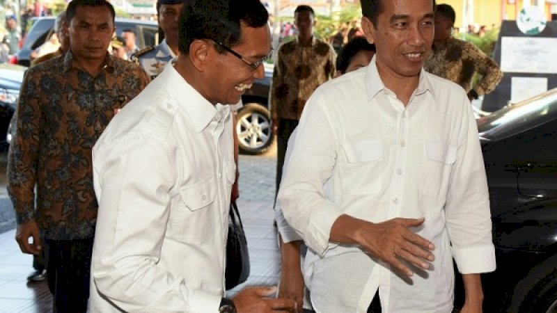 Presiden Joko Widodo (kanan).