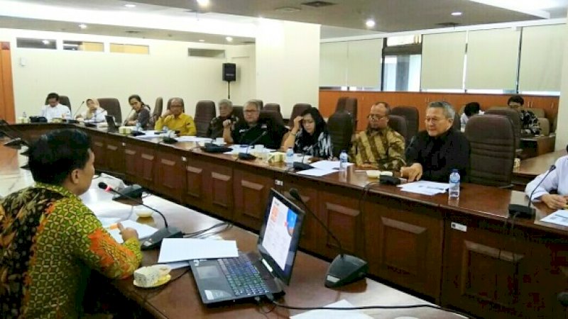 Managing Director Tazkiyah Tour, Adnan Syahruddin, berhadapan dengan 10 panelis Raksa Nugraha di Ruang Rapat Anggrek Gedung Tengah lantai 12 Kementerian Perdagangan, Jakarta Pusat, Senin (30/9/2019).