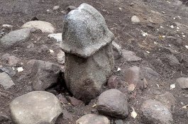 Batu Mirip Penis dari 3000 Tahun Lalu Ditemukan