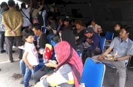 Warga yang Tiba dari Wamena Ditampung di Asrama Haji Sudiang