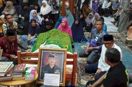 Melayat ke Rumah Duka Zainal Basri Palaguna, NA: Kita Kehilangan Tokoh Panutan