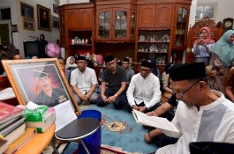 Selalu Semobil Ansyari Mangkona, Palaguna Wajibkan Rombongan Singgah Setiap Tiba Waktu Salat