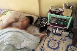 Main Game Sambil Cas Smartphone, Pemuda ini Tewas Tersetrum Listrik