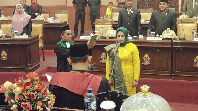 Rapat paripurna pengambilan sumpah dan janji Wakil Ketua I DPRD Kabupaten Jeneponto, Irmawati Zainuddin, hanya diikuti 16 angggota DPRD Jeneponto, Kamis (3/10/2019). 