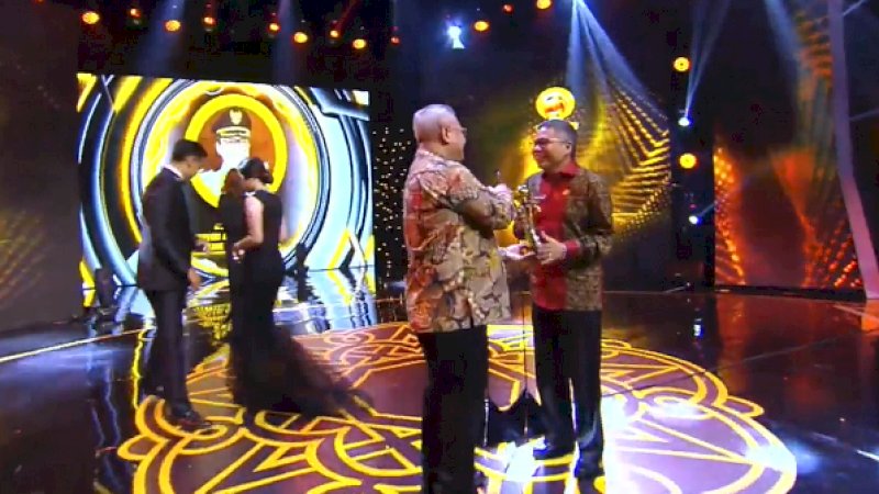Pemerintah Kota Parepare kembali mendapatkan penghargaan skala nasional kategori Inovasi Sistem Pelayanan Terpadu di Bidang Kesehatan dalam  Indonesia Award 2019. 