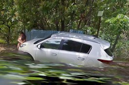 Iseng-iseng Buka Google Maps, Malah Temukan Pasangan Cabul di Tepi Jalan