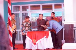 Resmikan Rusun Mahasiswa, JK Janji Kerahkan Hadji Kalla-Bosowa Bangun Poltek Bone