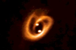 Teleskop Chili Tangkap Foto Dua Bintang Lahir