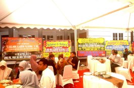 Dapat Karangan Bunga dari Kapolri, Ini Sosok Ketua DPRD Wajo